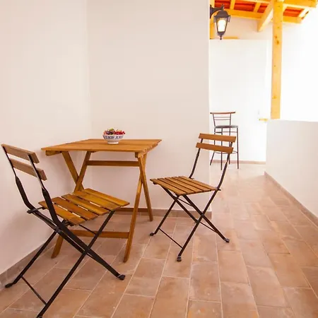 B38 - Tamar & Patio Appartement Lagos